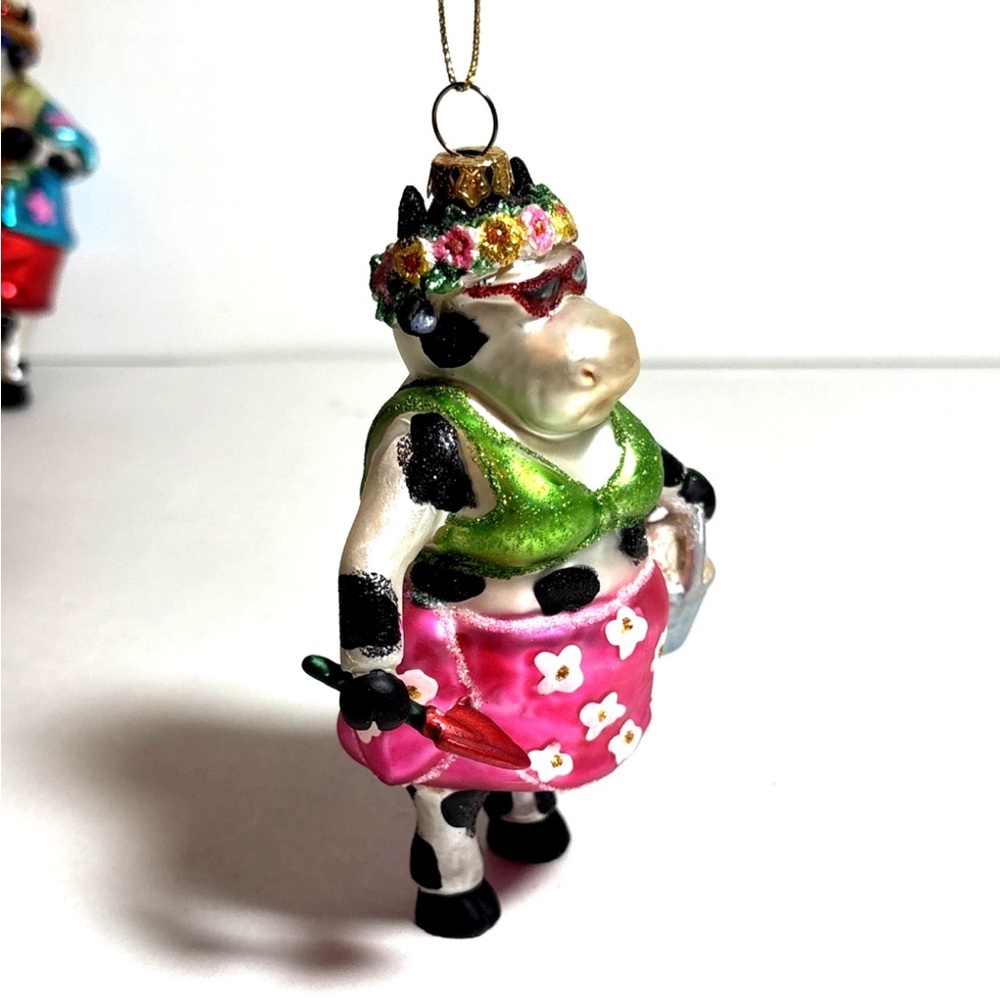 Heifer and Steer Tropical Vacationing Cows, set of 2 Glass Ornaments 5 inch each - Picture 9 of 11